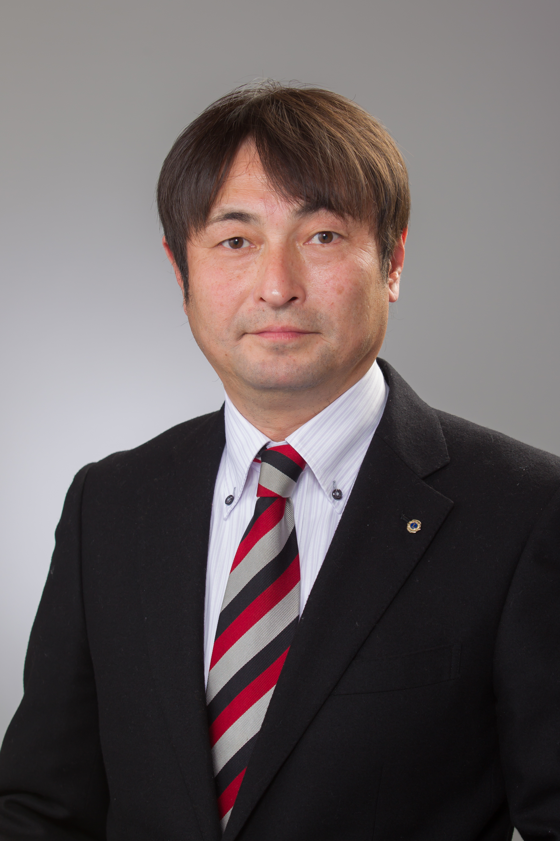 香芝ライオンズクラブ 25代 会長 山口 貴志 香芝ライオンズクラブ 25代 会長 山口 貴志
